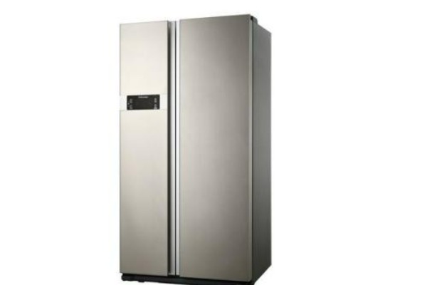 電冰箱是否有報(bào)警聲或閃爍的故障燈